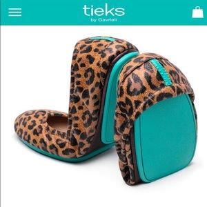 ISO Leopard Tieks Size 6 - EUC or VGUC